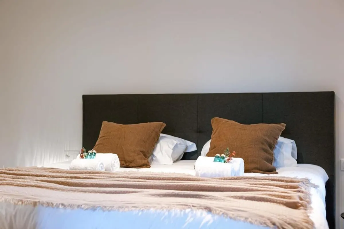 Huswell - Modern Apartment Located At Historical Main Square Antwerp Belgium